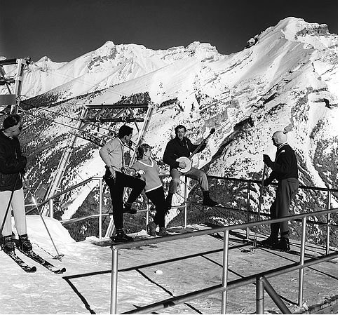 Gar Lunney, &quot;Skiers on Mt. Norquay,&quot; 1962