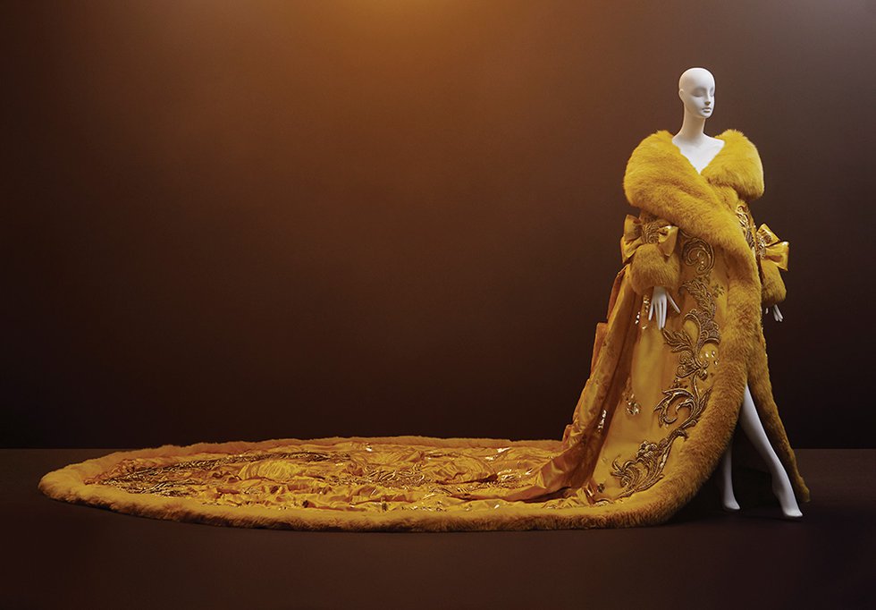 Guo Pei, "One Thousand and Two Nights," 2010
