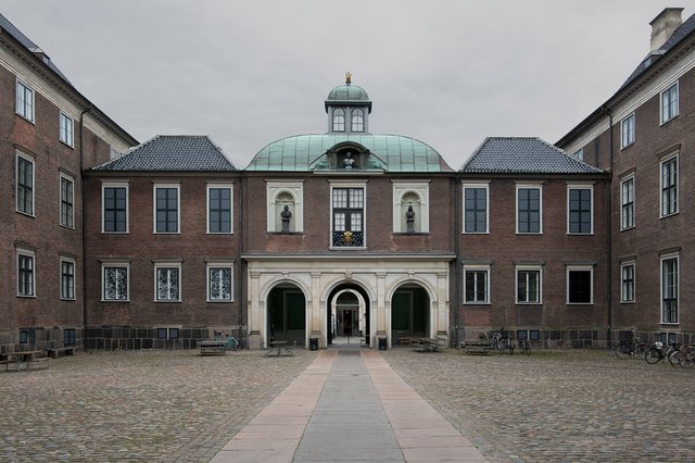 Leslie Hossack's 2019 photograph of the Royal Danish Academy of Fine Arts in Copenhagen, where Hammershøi studied from 1879 to 1884.