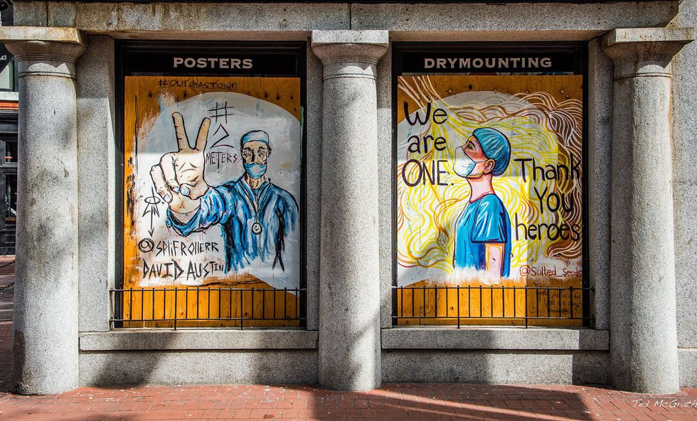 David Austin’s mural offers a thank-you to health-care workers in Vancouver. (photo by Ted McGrath)