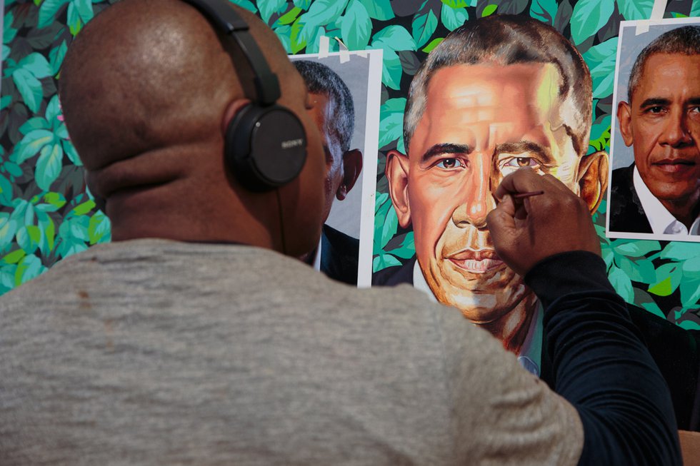 Kehinde Wiley works on his portrait of Barack Obama in late 2017.  (photo by Ain Cocke, ©Kehinde Wiley, 2017)