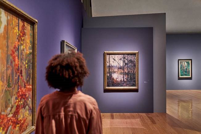 Insatallation of "Magnetic North: Imagining Canada in Painting 1910–1940" at the Schirn Kunsthalle, Frankfurt