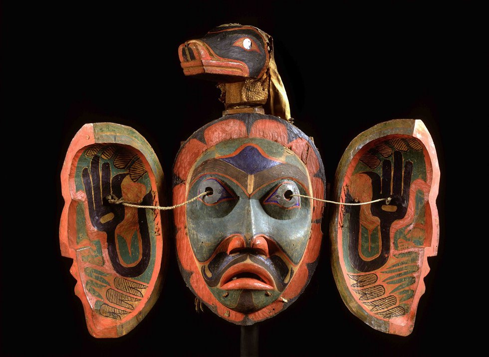 The Nulis mask, collected from the Kwakwak'awakw on the Northwest Coast in the 1880s, is in the collection of a Berlin museum. (photo by Dietrich Graf, ⓒ Ethnologisches Museum Staatliche Museen zu Berlin - Preussischer Kulturbesitz)
