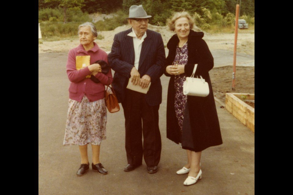 Ida Halpern, right, with Chief Billy Assu and his wife. (Image J-00562 courtesy the Royal B.C. Museum and Archives, Victoria)