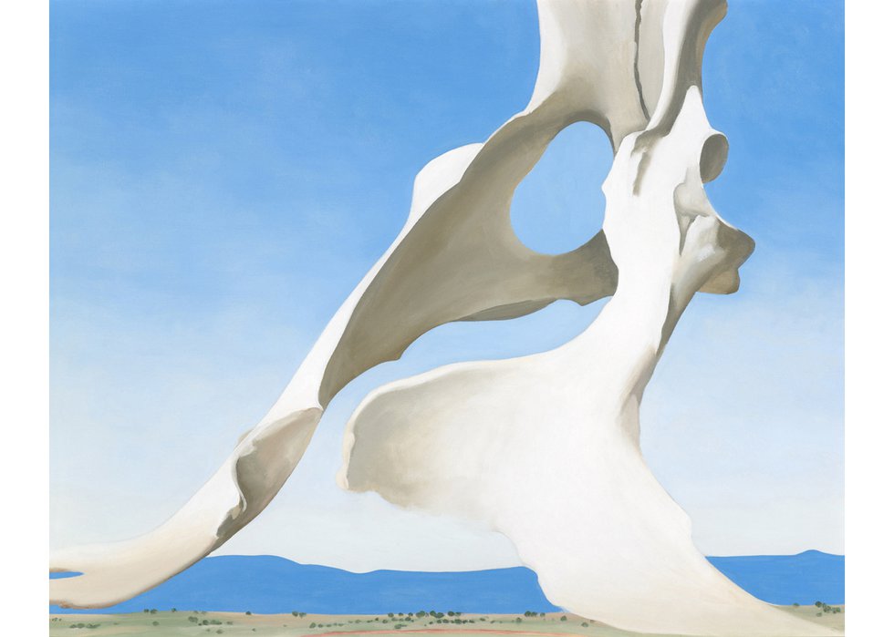 Georgia O’Keeffe, “Pelvis with the Distance,” 1943 (courtesy of Indianapolis Museum of Art at Newfields, © Georgia O’Keeffe Museum/ Artists Rights Society, New York)