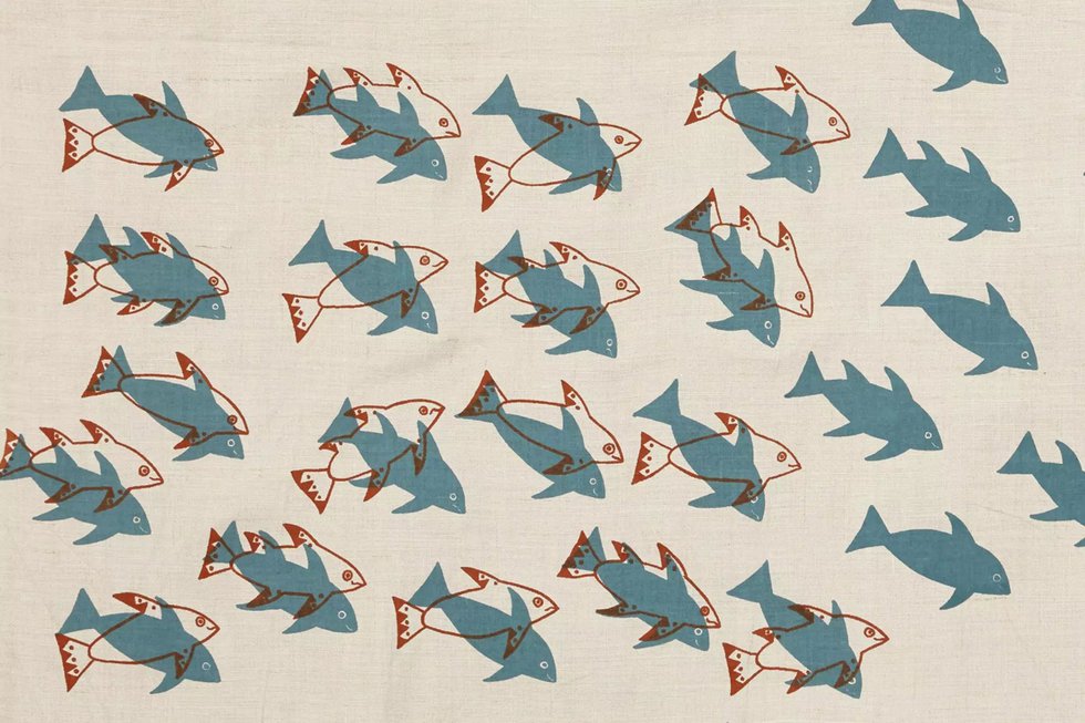ᒥᐊᓕ ᓵᒻ ᒪ ᔪᐊᓕ ᐳᓪᓚᑦ | Mary Samuellie Pudlat, “Fish and Shadows (detail),” 1950 to 1960s, screen printed linen, 35" x 46. 5” (reproduced with the permission of Dorset Fine Arts, photo courtesy of Glenbow)